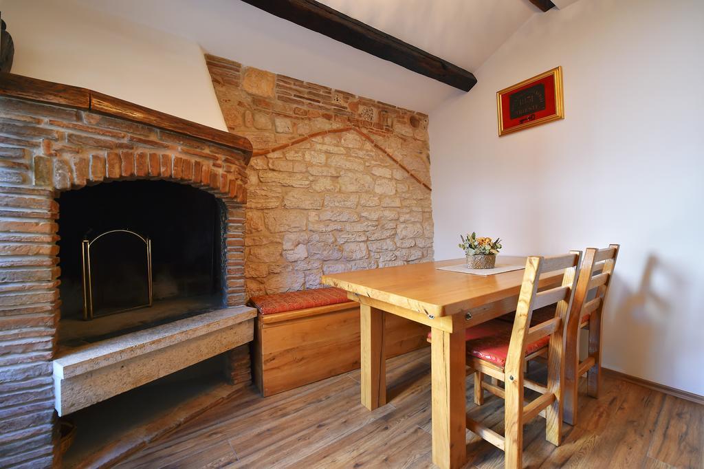 Antique Apartment Arsenale Rovinj Luaran gambar